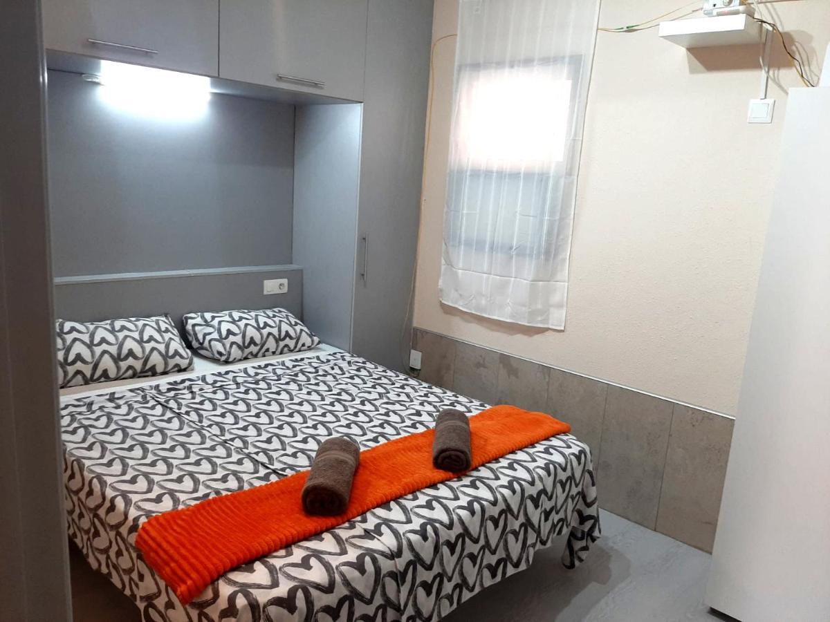 Comfortable Apartment Next To The Pools 阿德耶 外观 照片