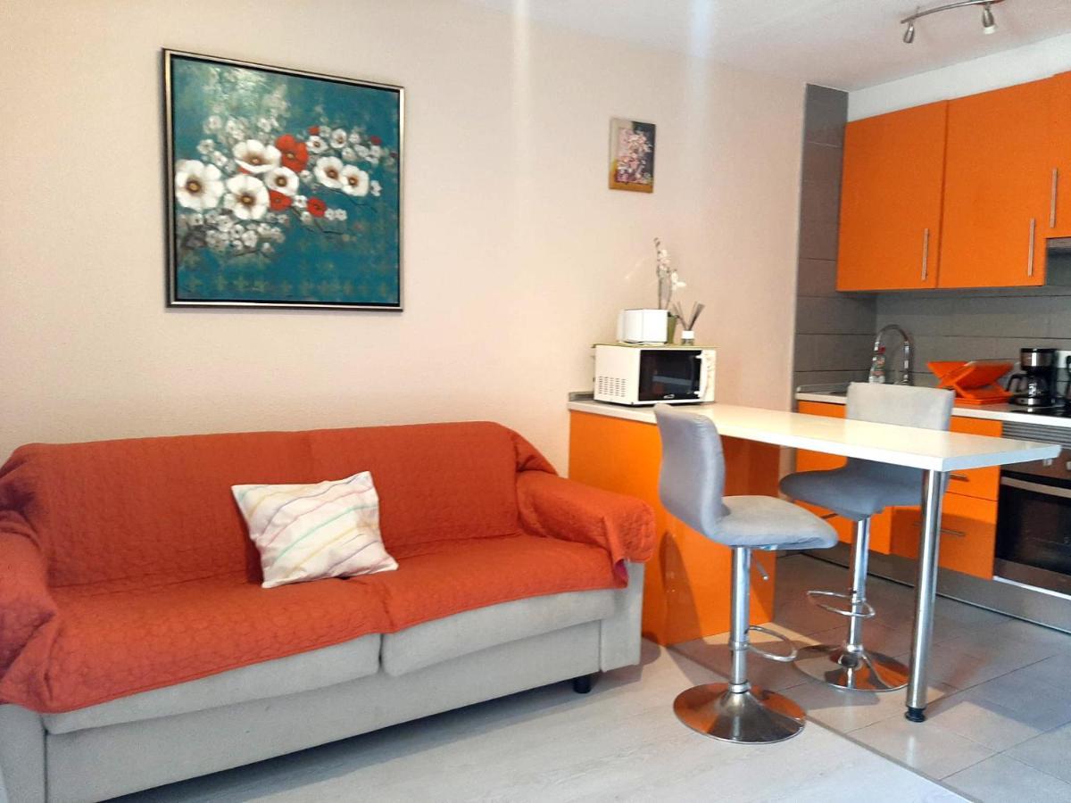 Comfortable Apartment Next To The Pools 阿德耶 外观 照片