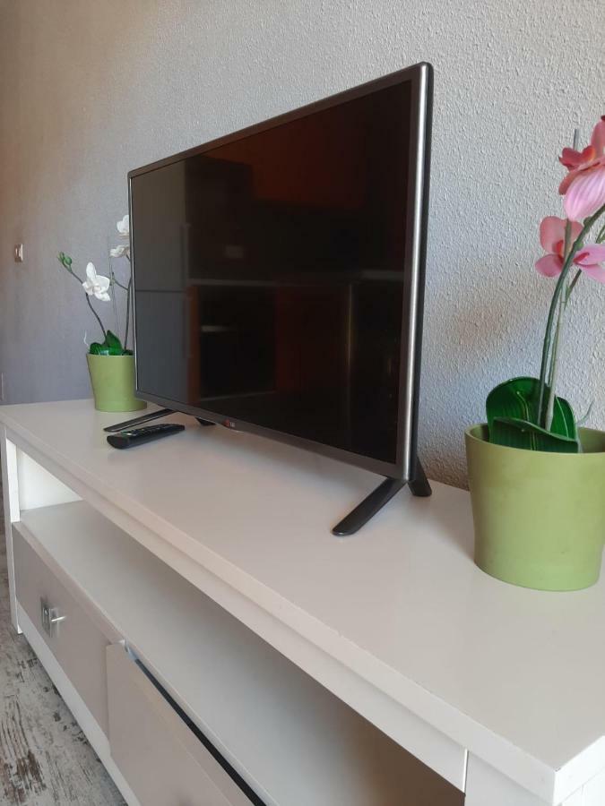 Comfortable Apartment Next To The Pools 阿德耶 外观 照片